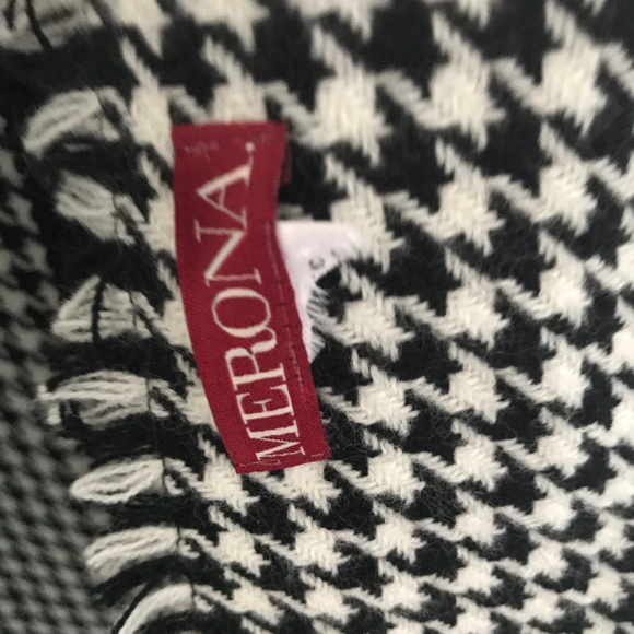 Sweater Dress with scarf - Picture 5 of 6